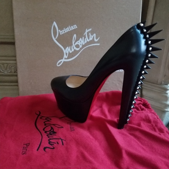 Christian Louboutin Shoes - 🚨PRICED TO SELL! Electropump Spiked Louboutins